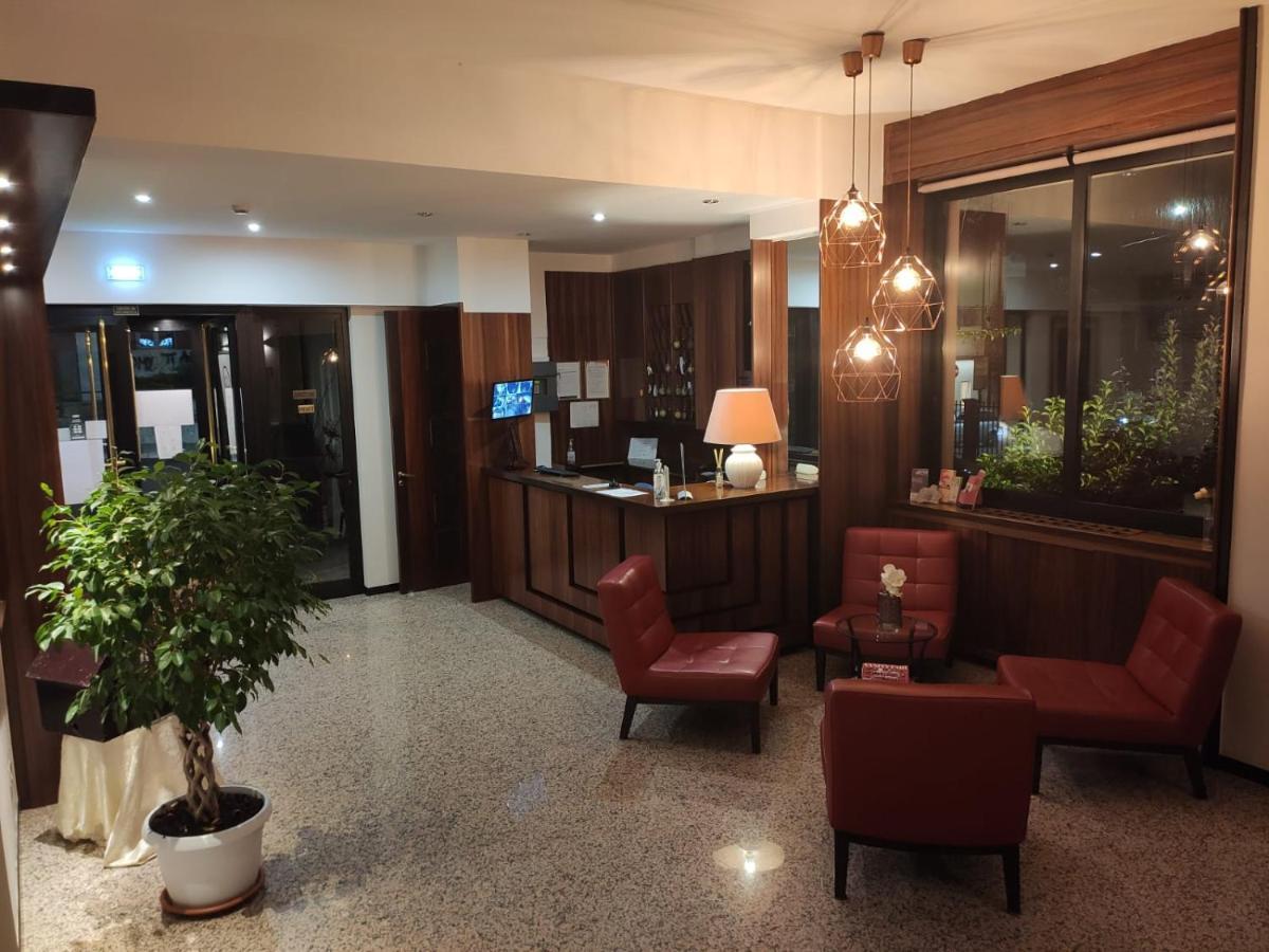 אלטאמורה Hotel Svevia מראה חיצוני תמונה