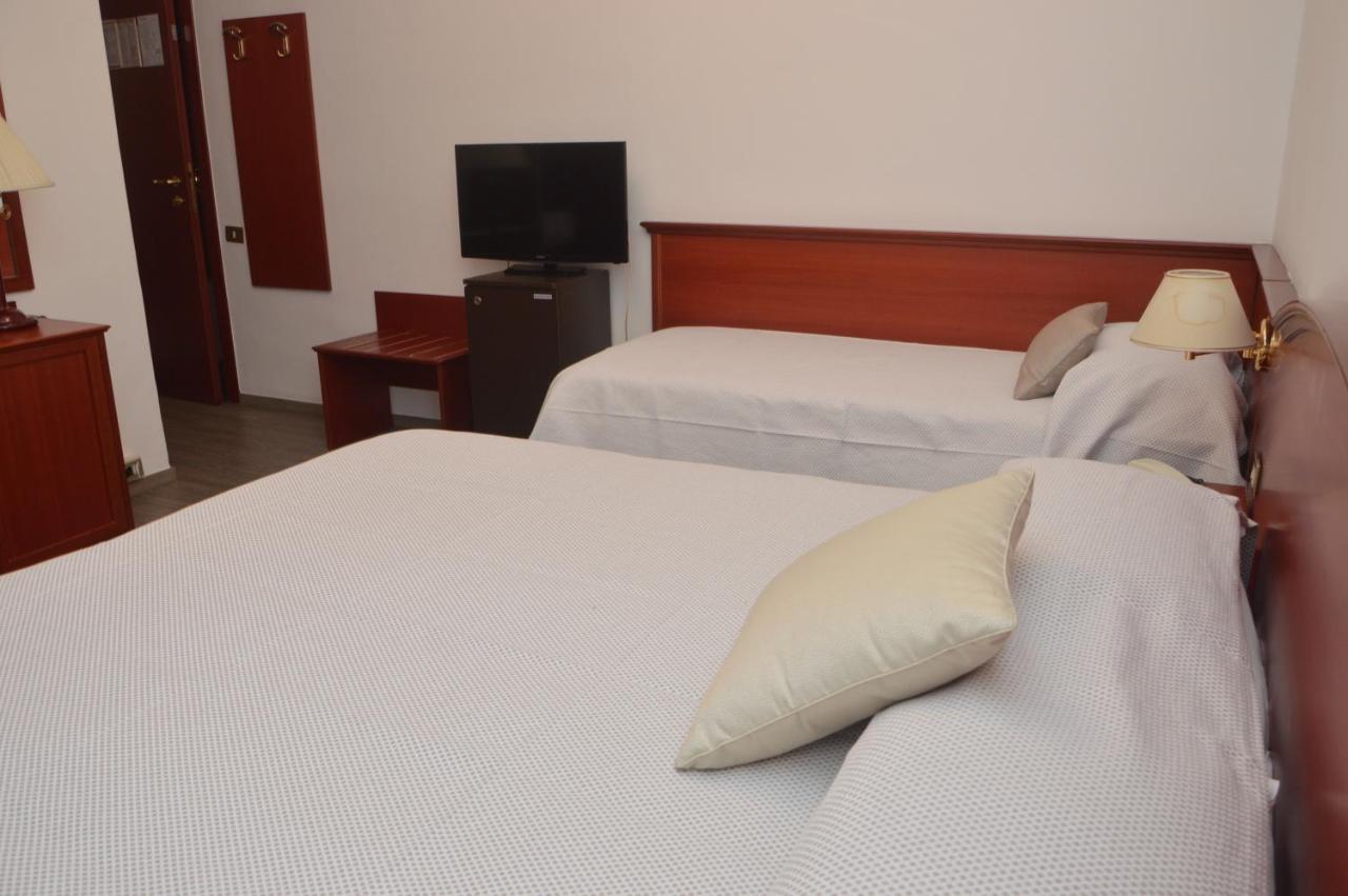 אלטאמורה Hotel Svevia מראה חיצוני תמונה
