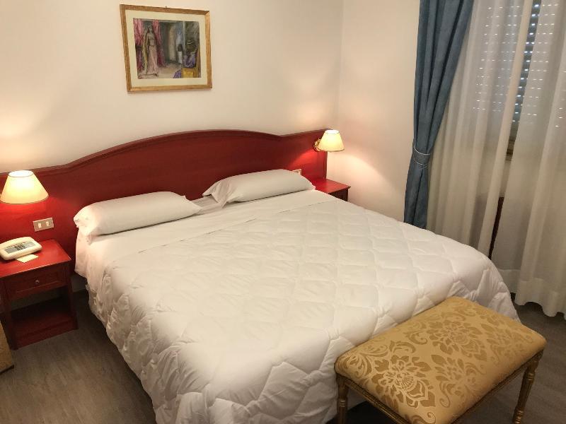 אלטאמורה Hotel Svevia מראה חיצוני תמונה