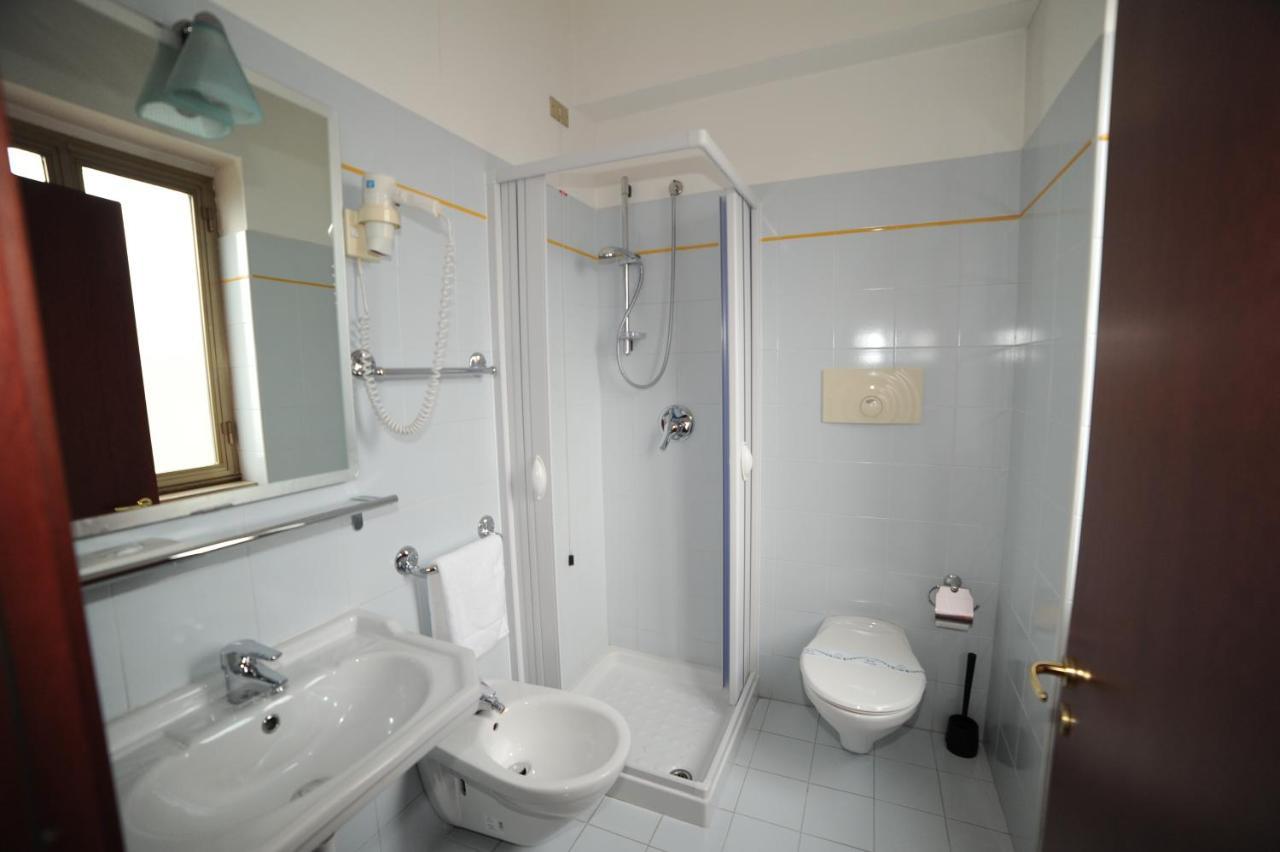 אלטאמורה Hotel Svevia מראה חיצוני תמונה
