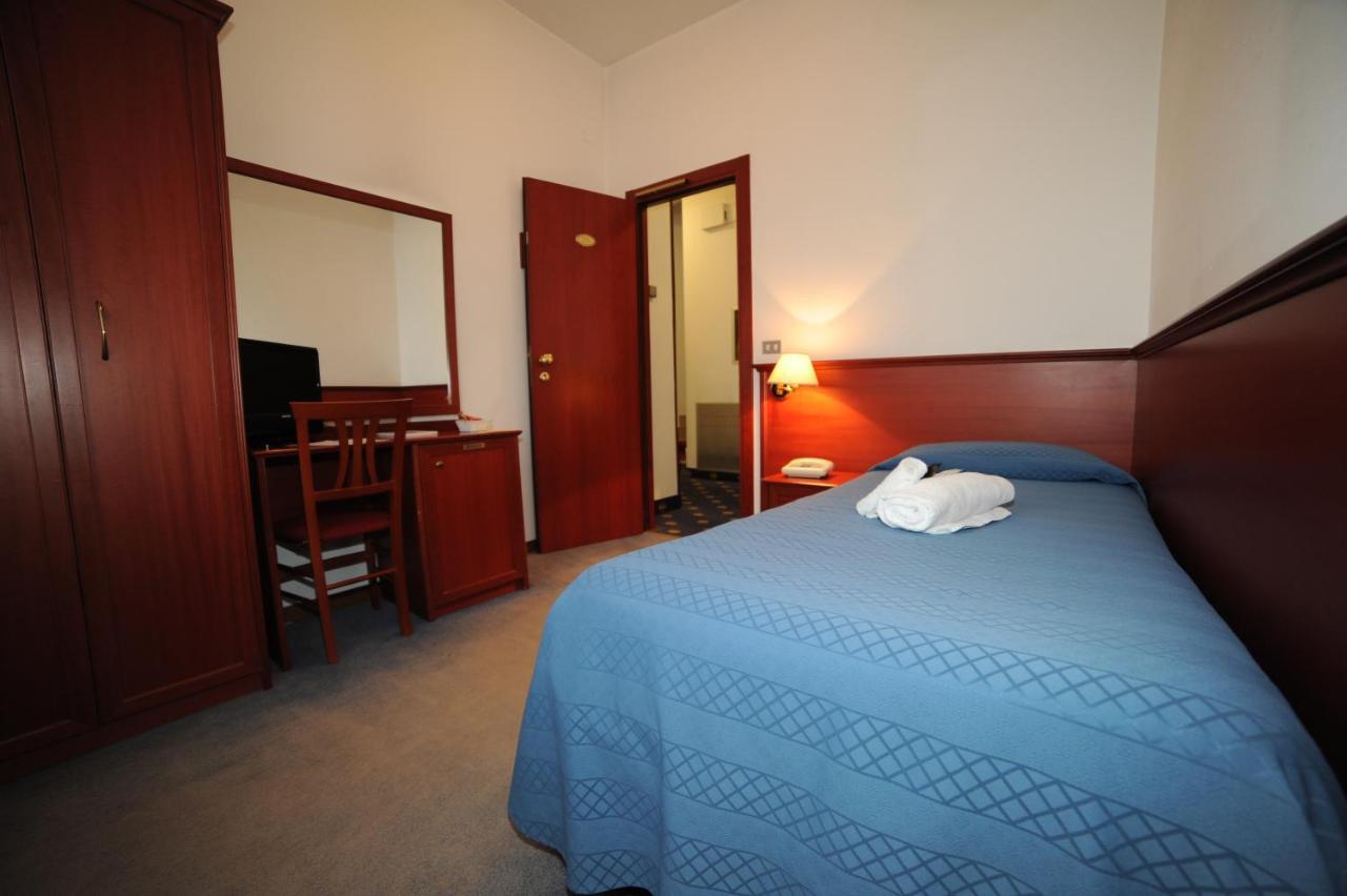 אלטאמורה Hotel Svevia מראה חיצוני תמונה