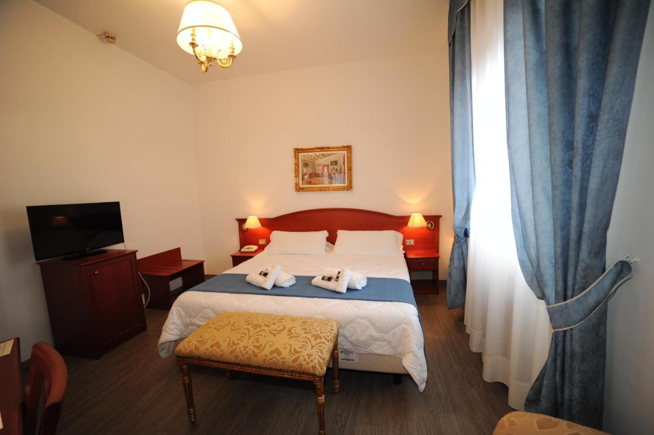 אלטאמורה Hotel Svevia מראה חיצוני תמונה