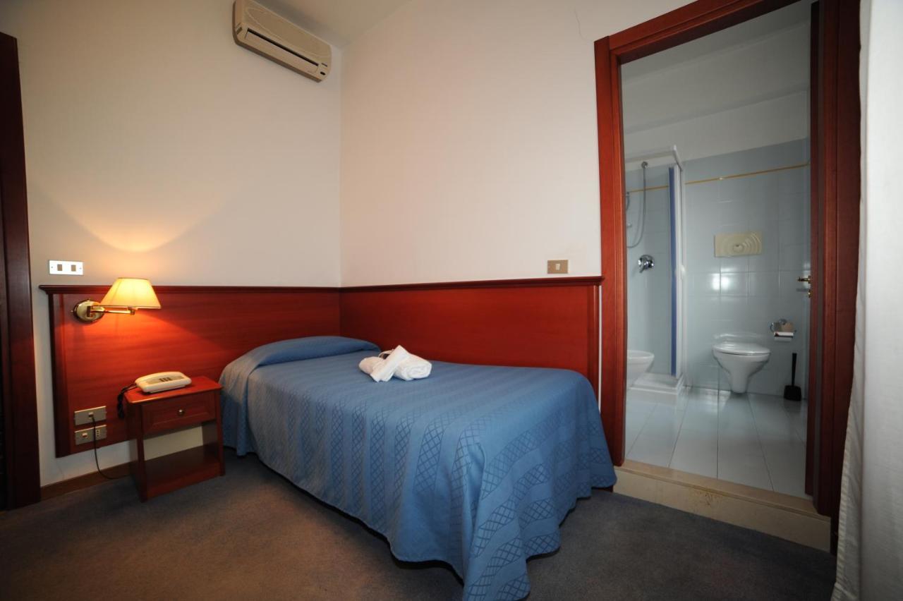 אלטאמורה Hotel Svevia מראה חיצוני תמונה