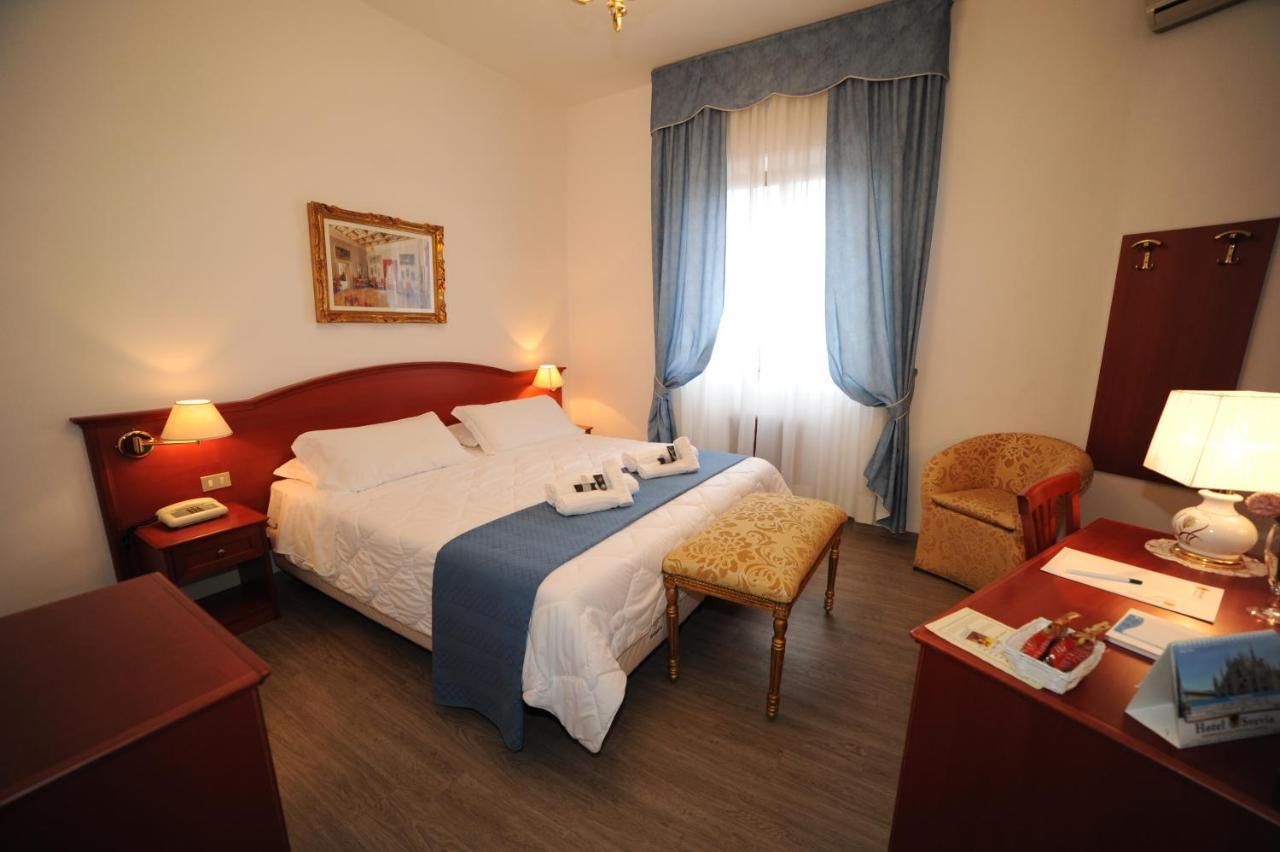 אלטאמורה Hotel Svevia מראה חיצוני תמונה