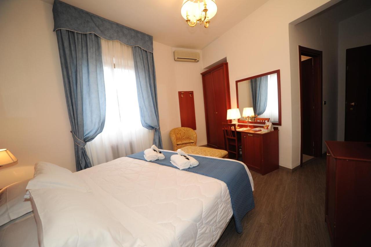 אלטאמורה Hotel Svevia מראה חיצוני תמונה