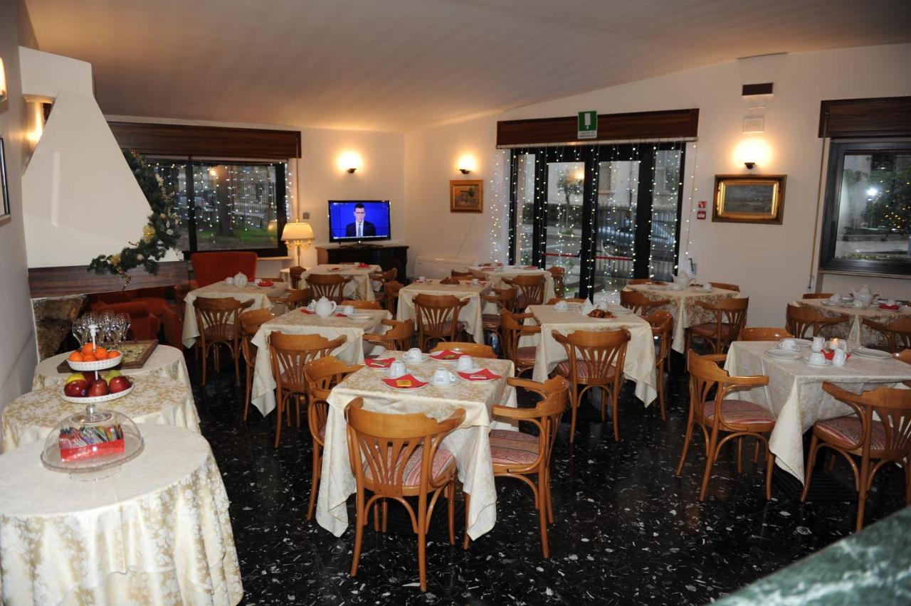 אלטאמורה Hotel Svevia מראה חיצוני תמונה